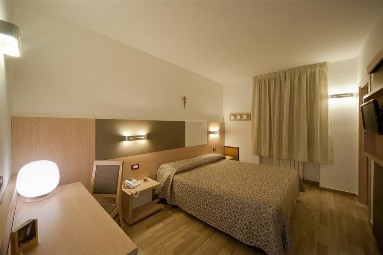 Hotel Delle Rose Cascia Esterno foto