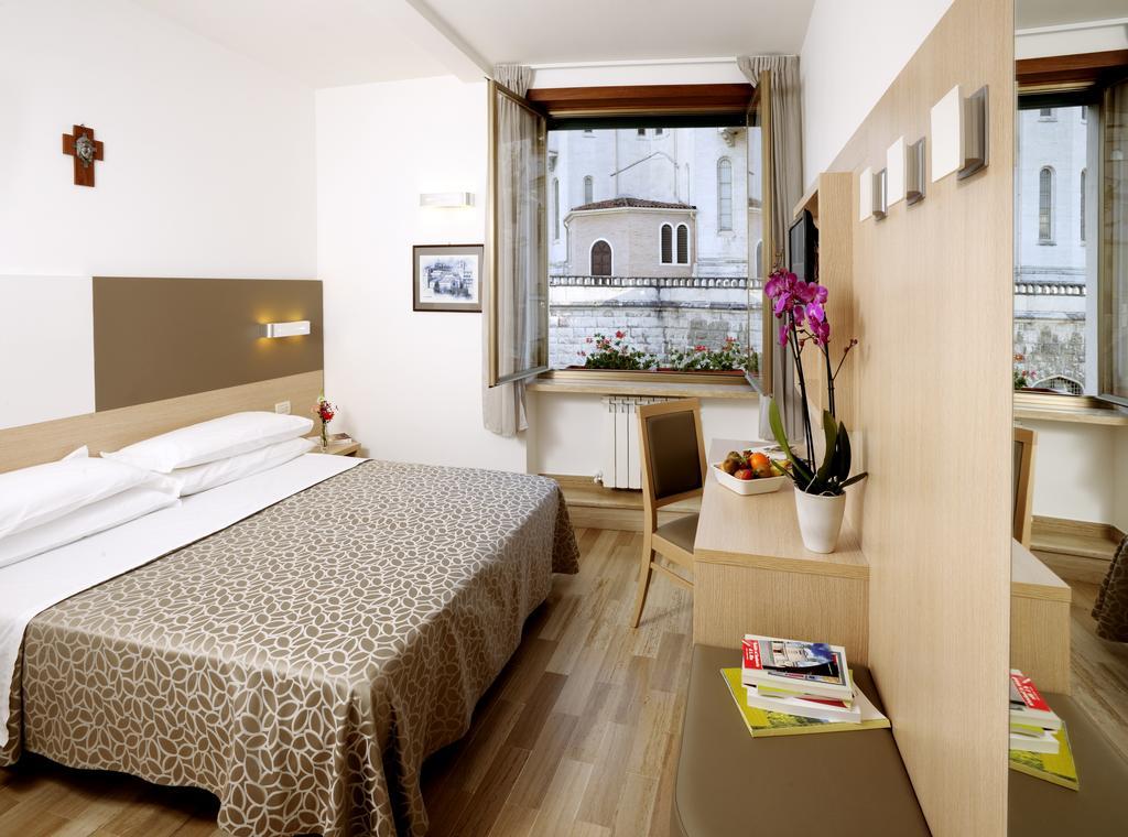Hotel Delle Rose Cascia Esterno foto