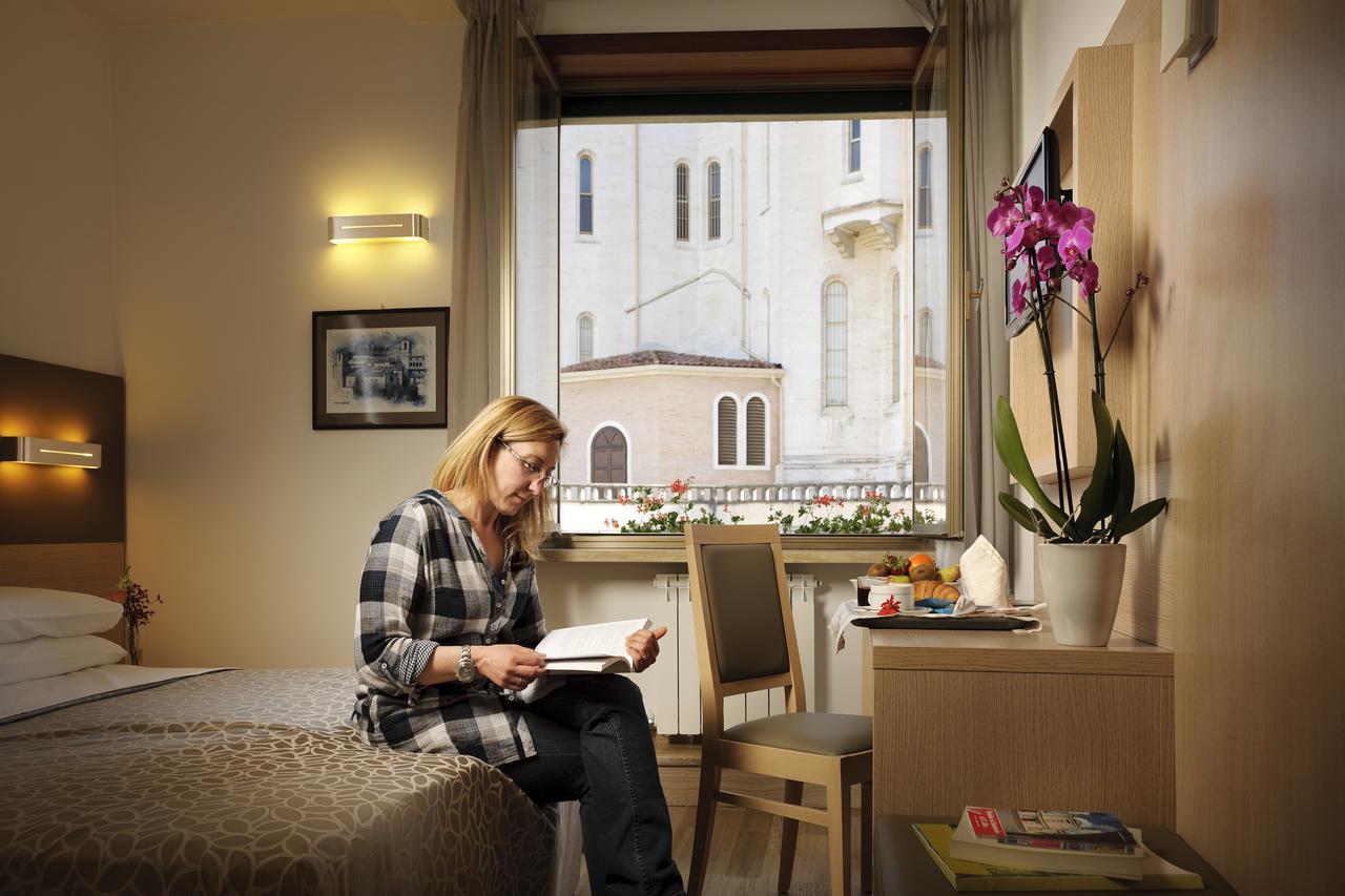 Hotel Delle Rose Cascia Esterno foto