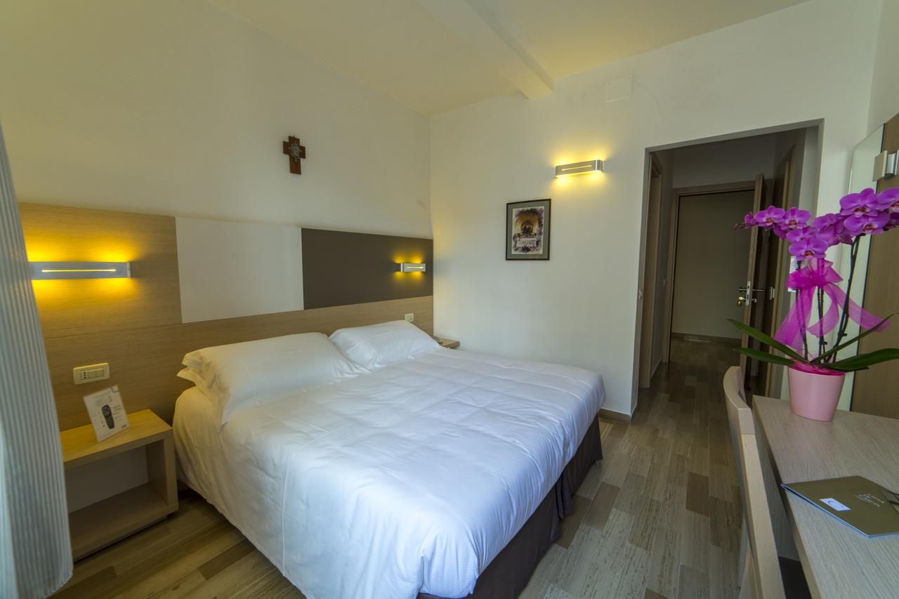 Hotel Delle Rose Cascia Esterno foto