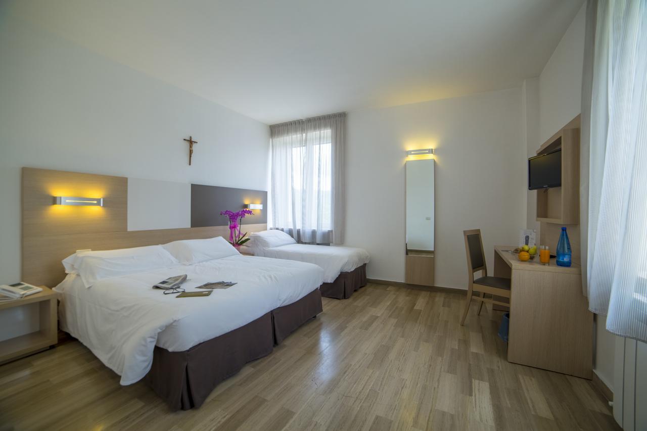 Hotel Delle Rose Cascia Esterno foto