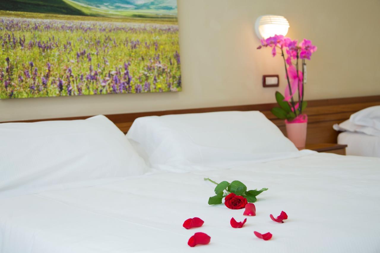 Hotel Delle Rose Cascia Esterno foto
